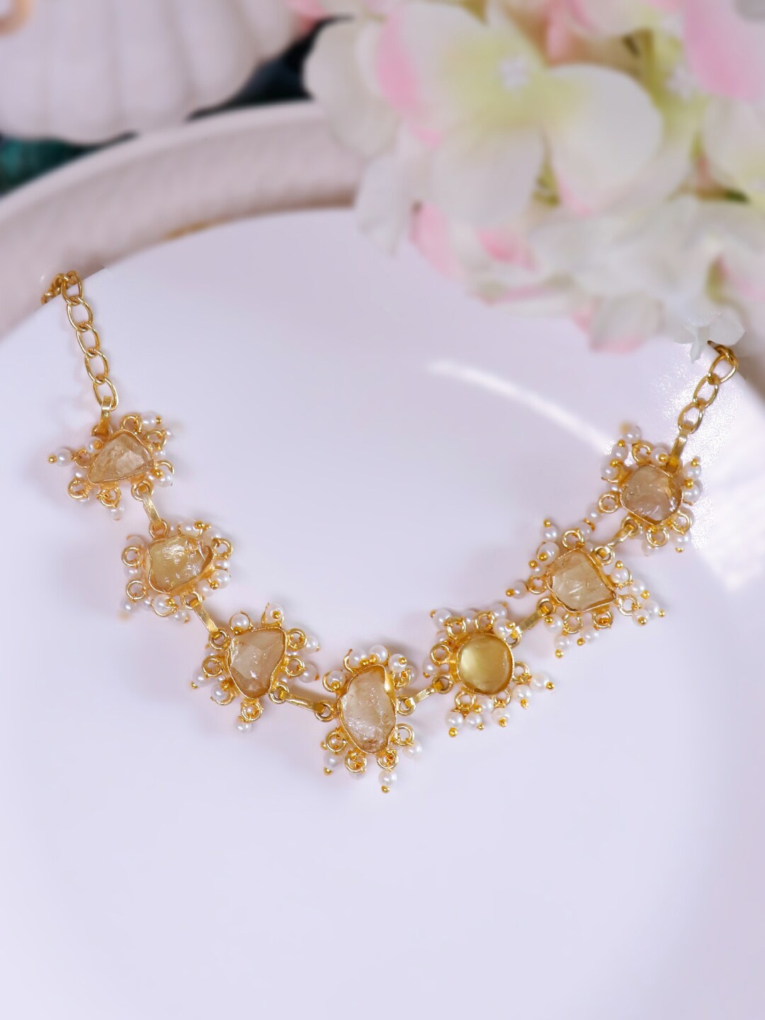 

Ishhaara White & Gold-Toned Brass Brass-Plated Choker Necklace