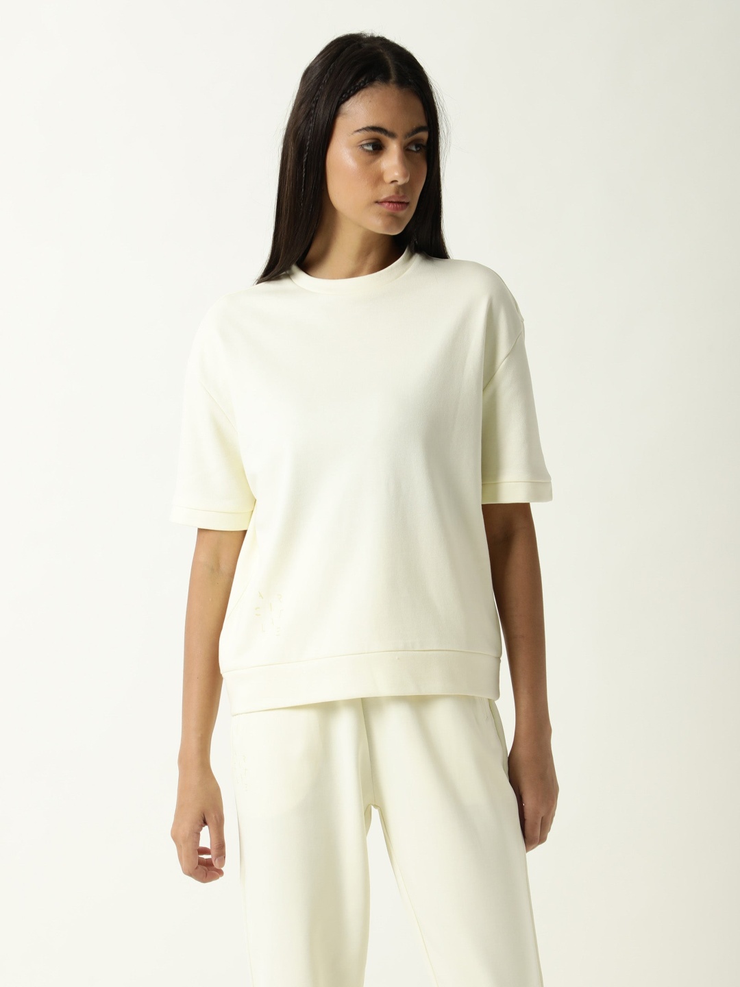

ARTICALE Women V-Neck Drop-Shoulder Sleeves Slim Fit T-shirt, Na