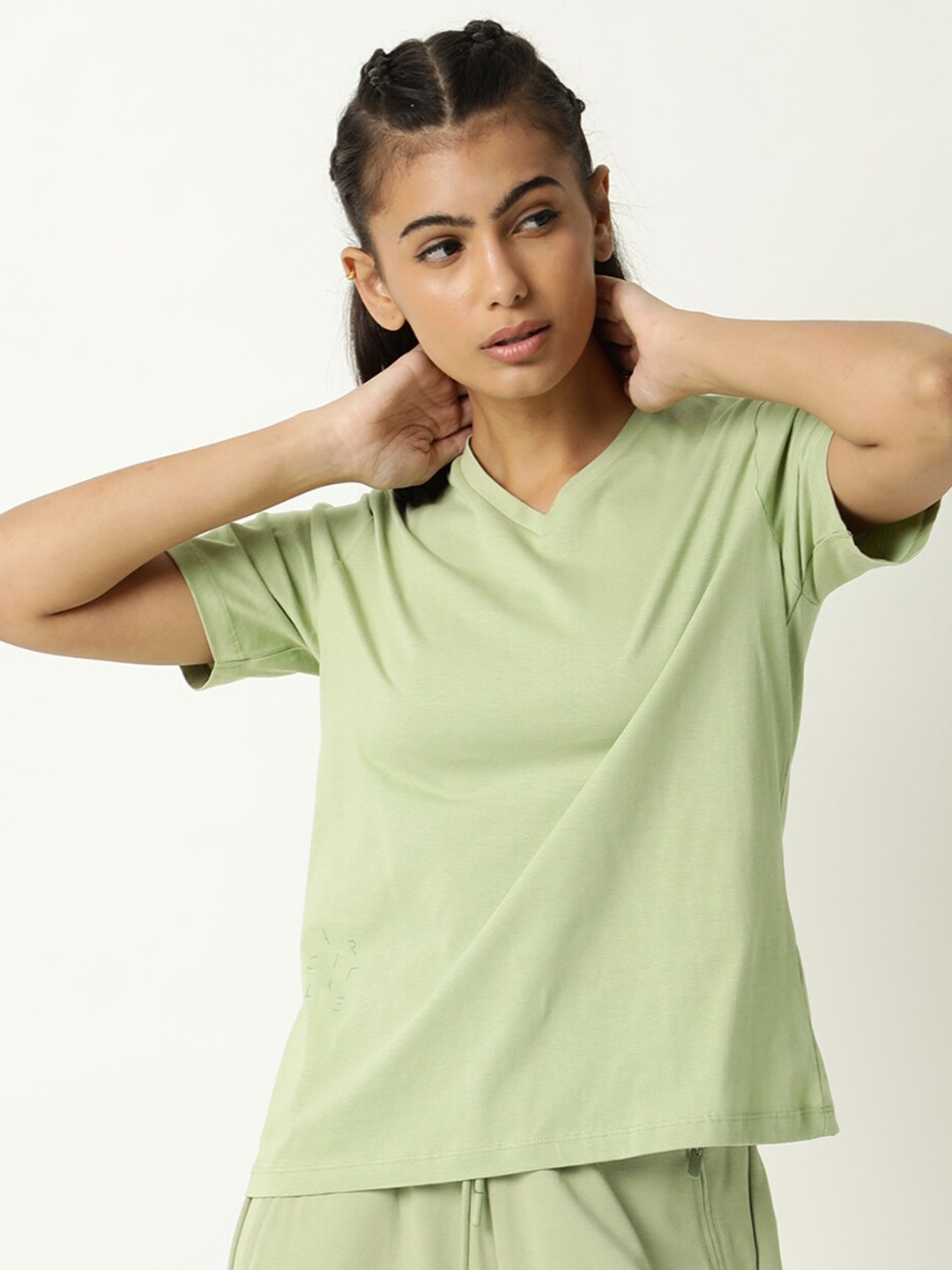 

ARTICALE Women V-Neck Drop-Shoulder Sleeves Pure Cotton Slim Fit T-shirt, Na