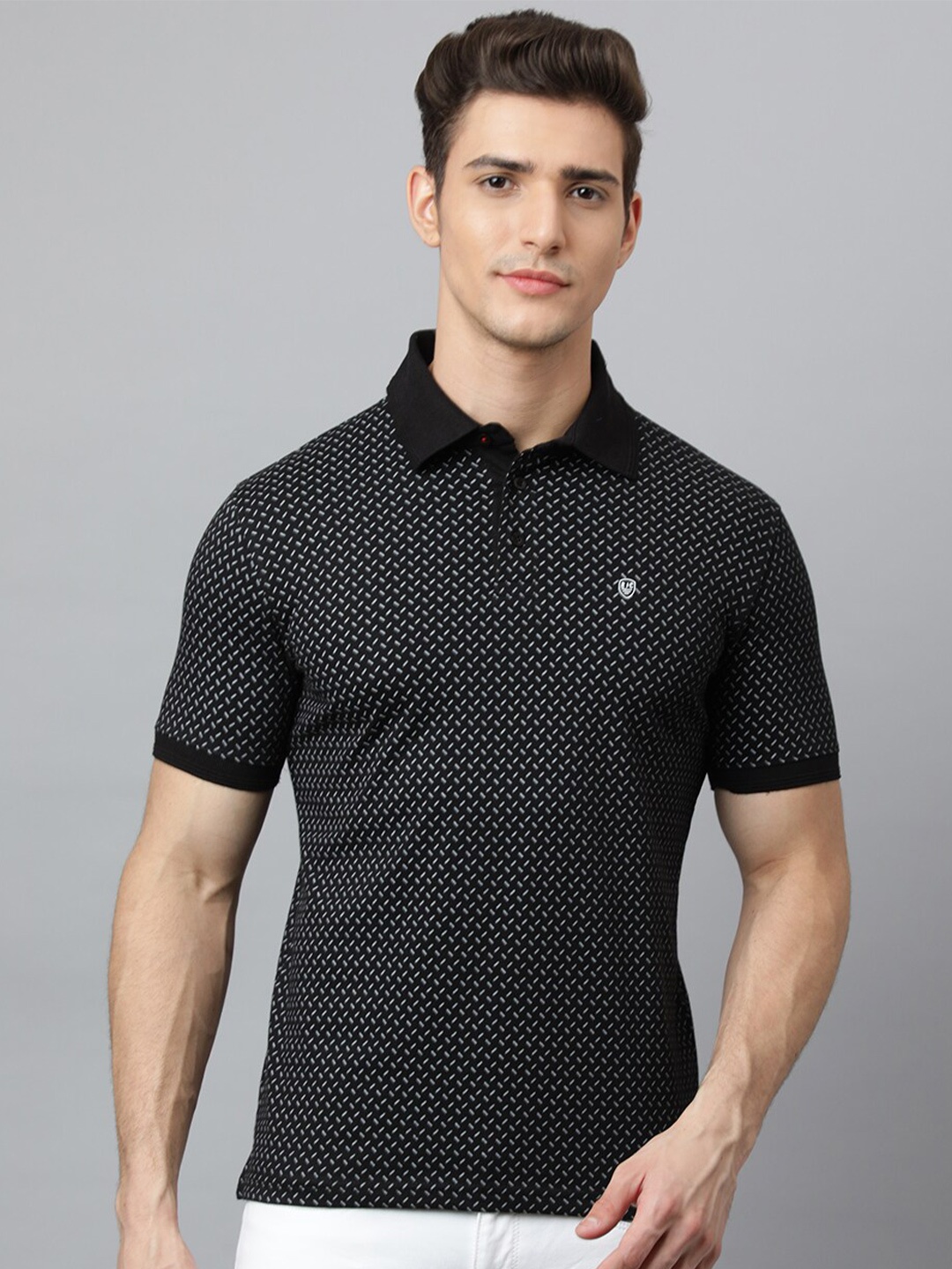 

Richlook Men Black Polo Collar T-shirt