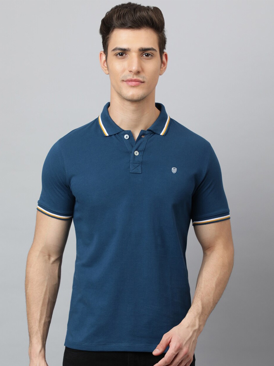 

Richlook Men Teal Polo Collar T-shirt