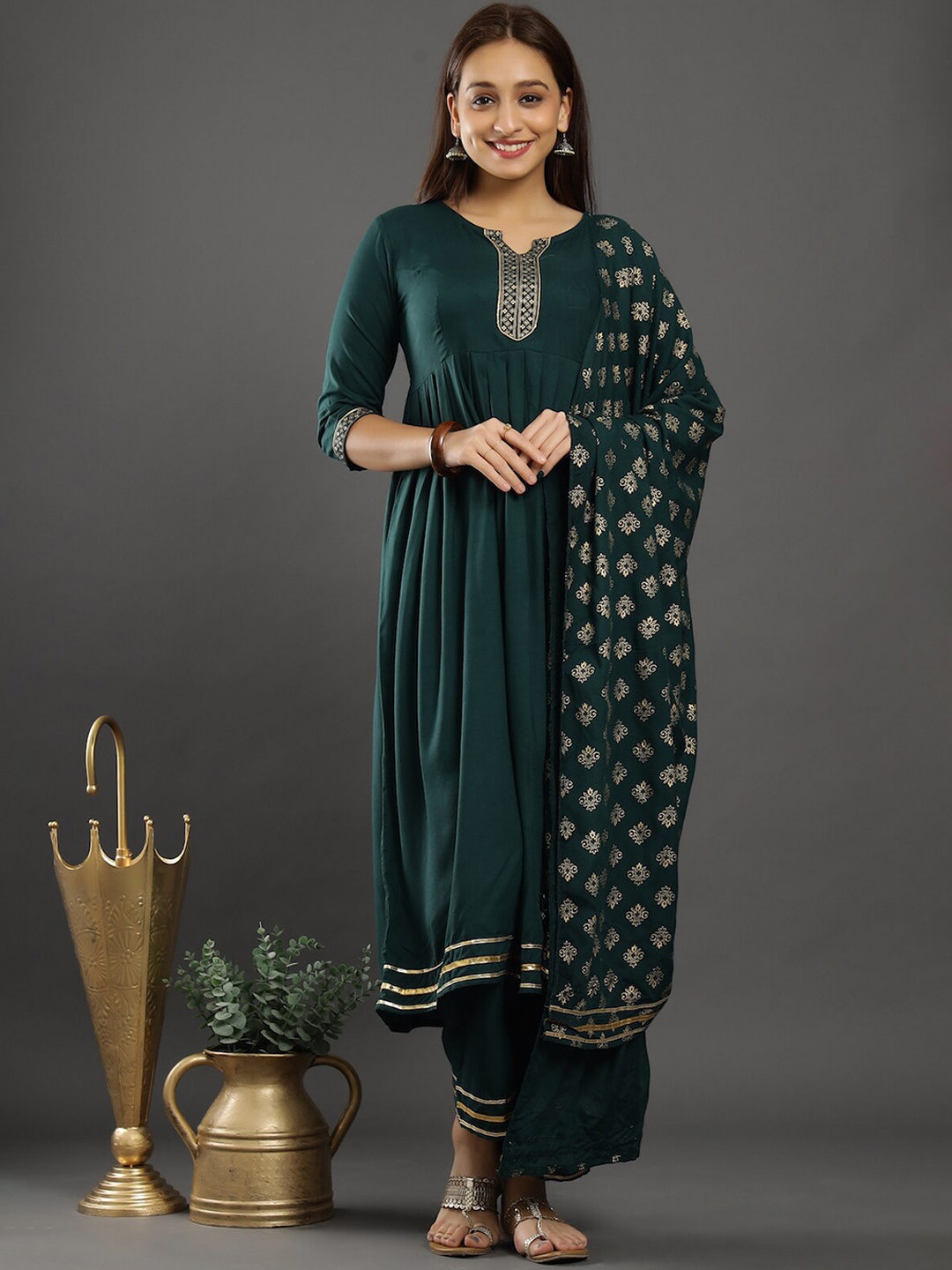 

KEEP CART Women Green Ethnic Motifs Pleated Anarkali Kurta with Trousers & With Dupatta