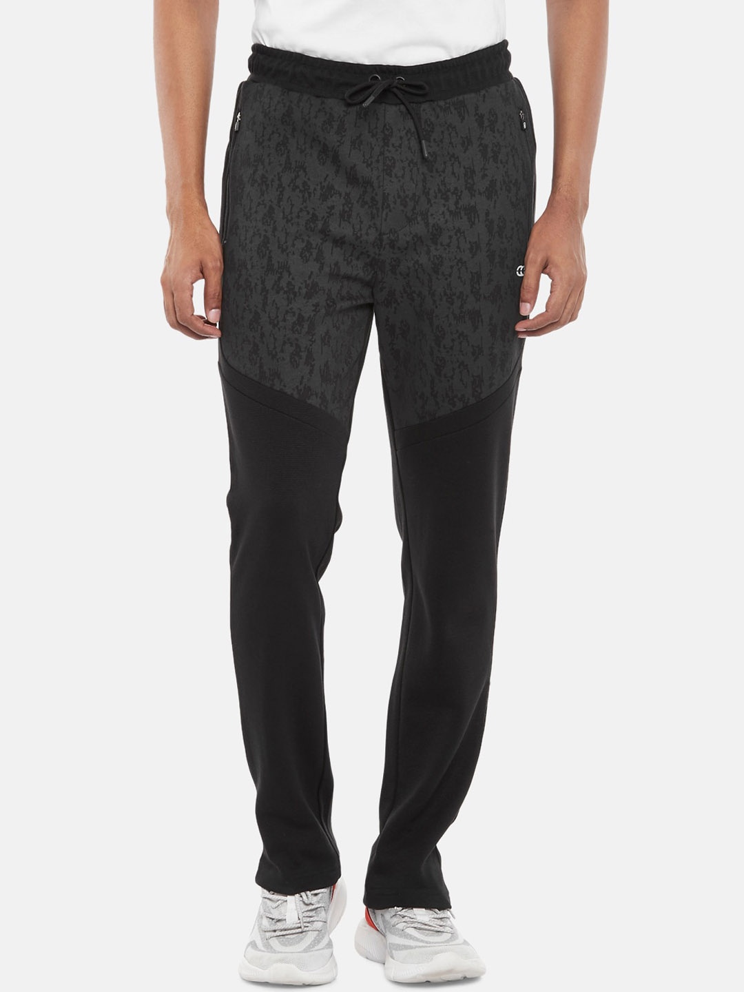 

Ajile by Pantaloons Men Black Solid Slim Fit Track Pants