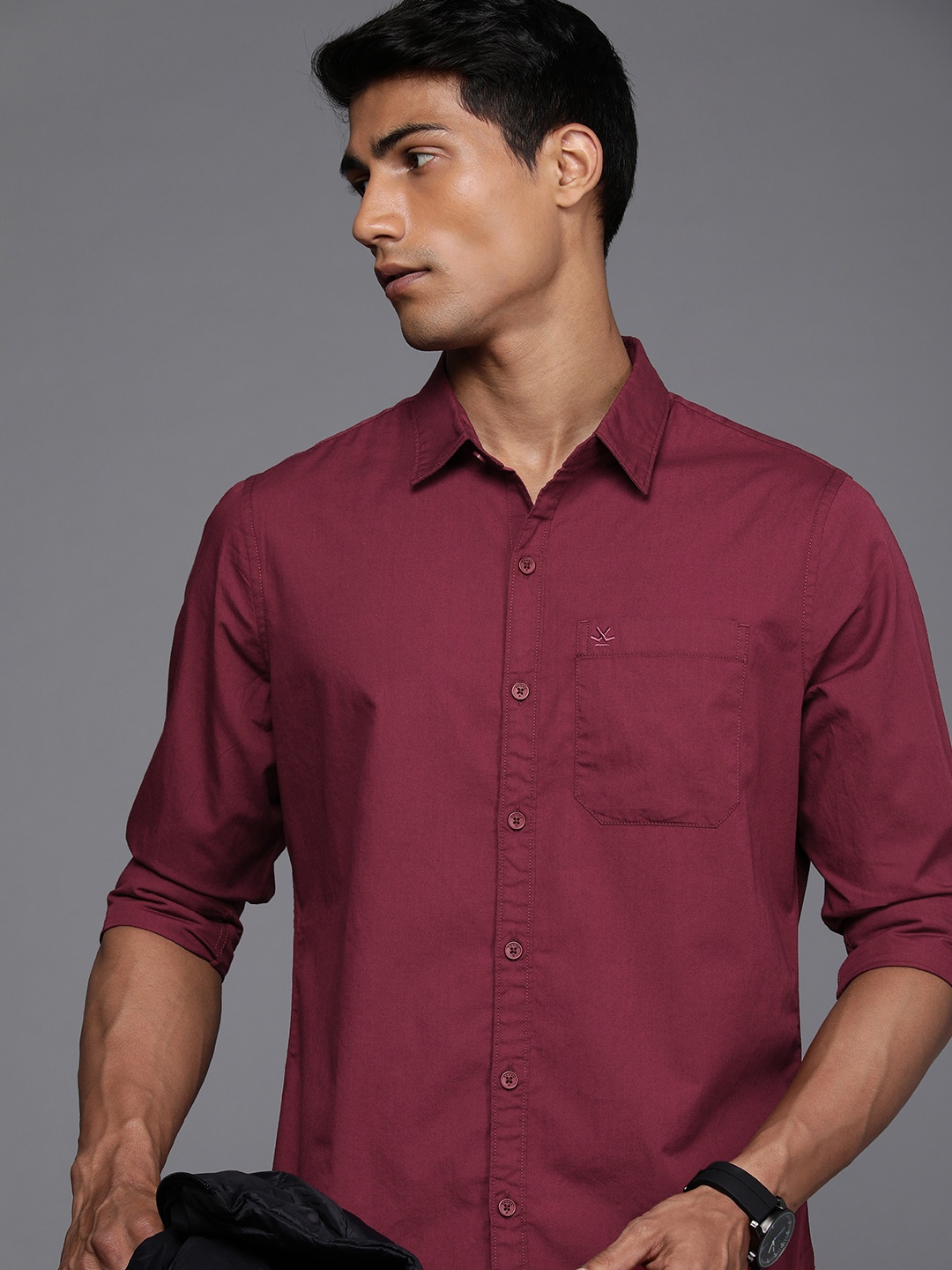 

WROGN Men Maroon Solid Slim Fit Pure Cotton Casual Shirt