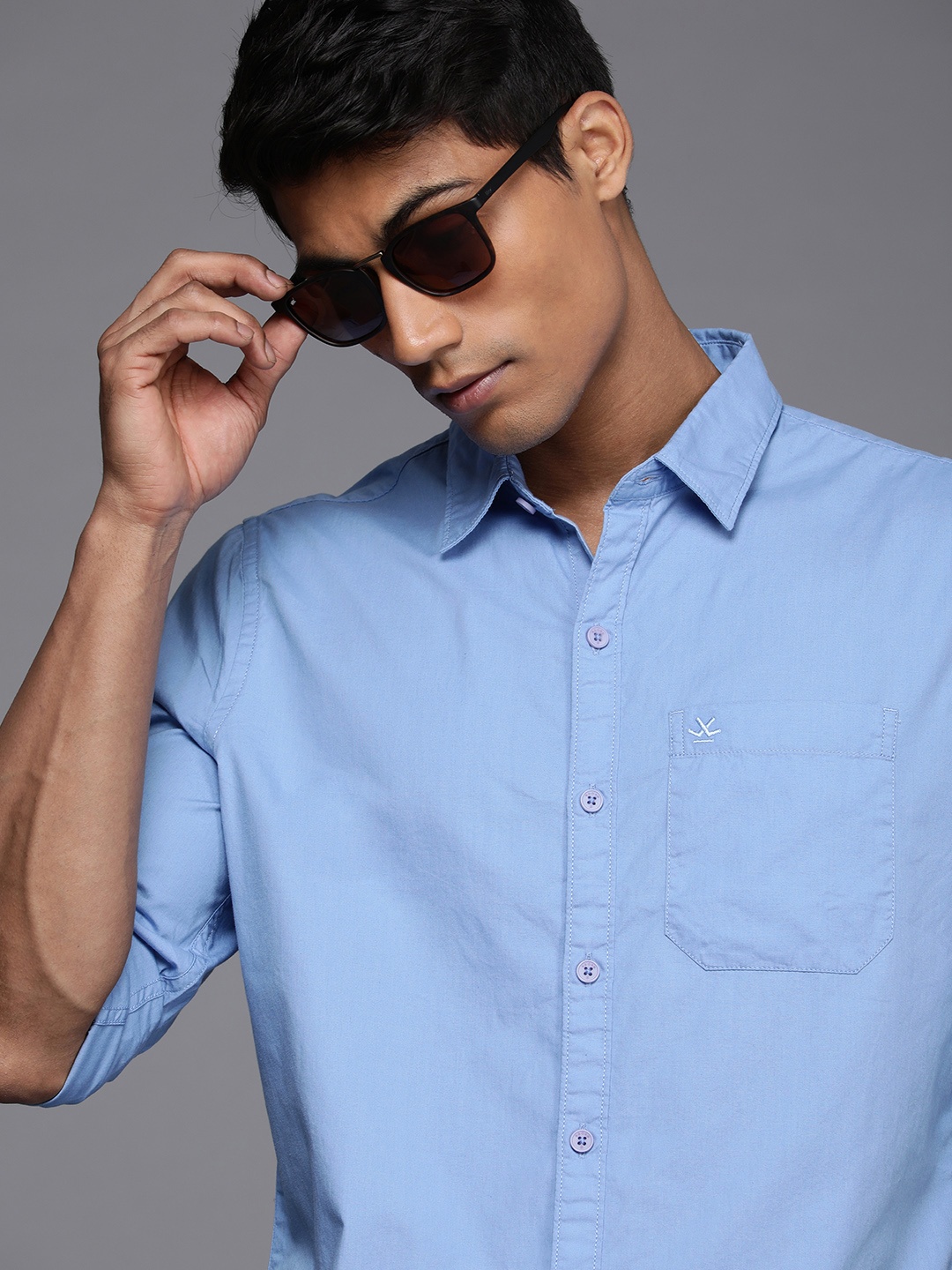

WROGN Men Blue Solid Slim Fit Pure Cotton Casual Shirt