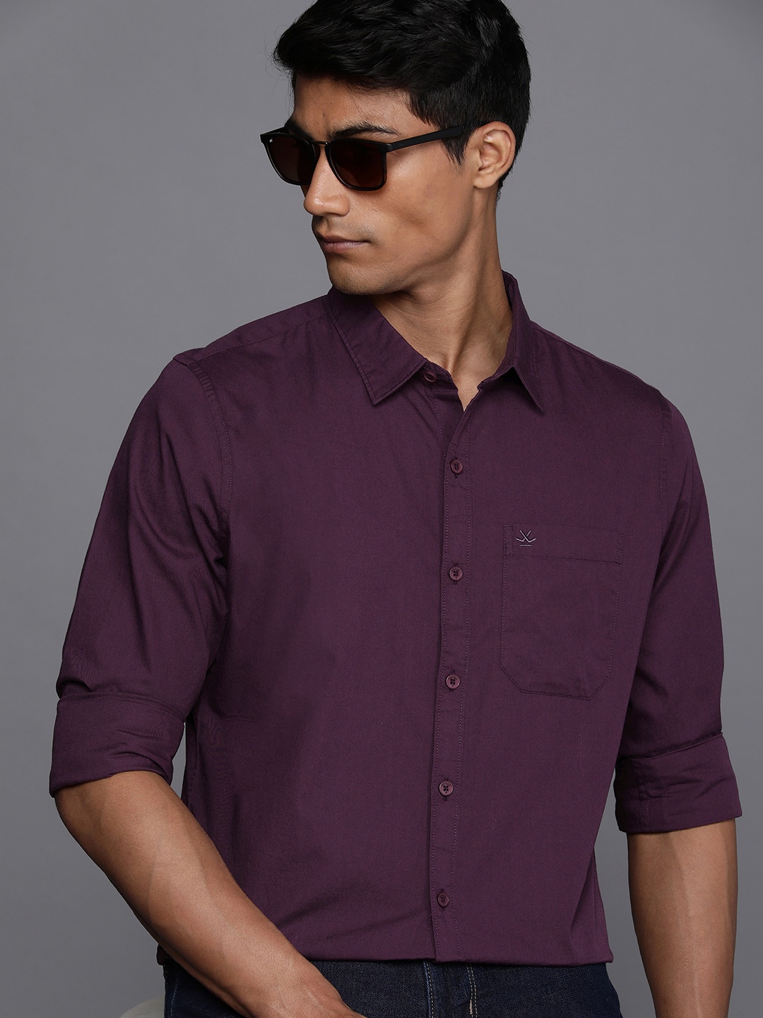 

WROGN Men Purple Solid Slim Fit Pure Cotton Casual Shirt