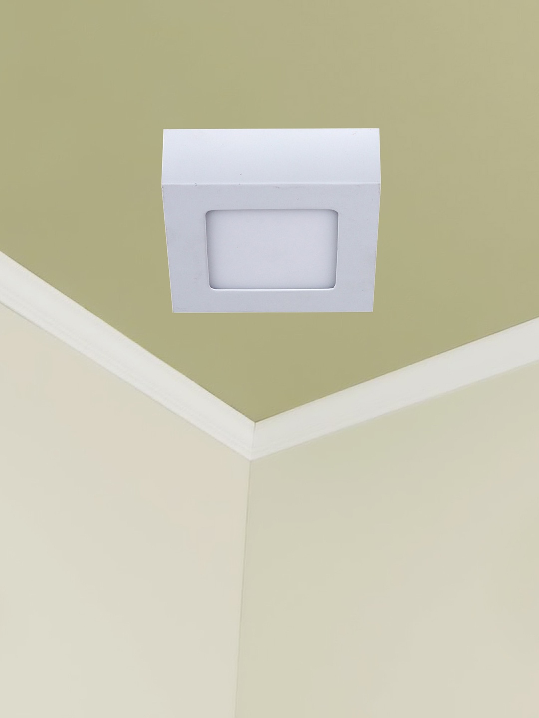 

MFD HOME FURNISHING White Square Ceiling Lamp