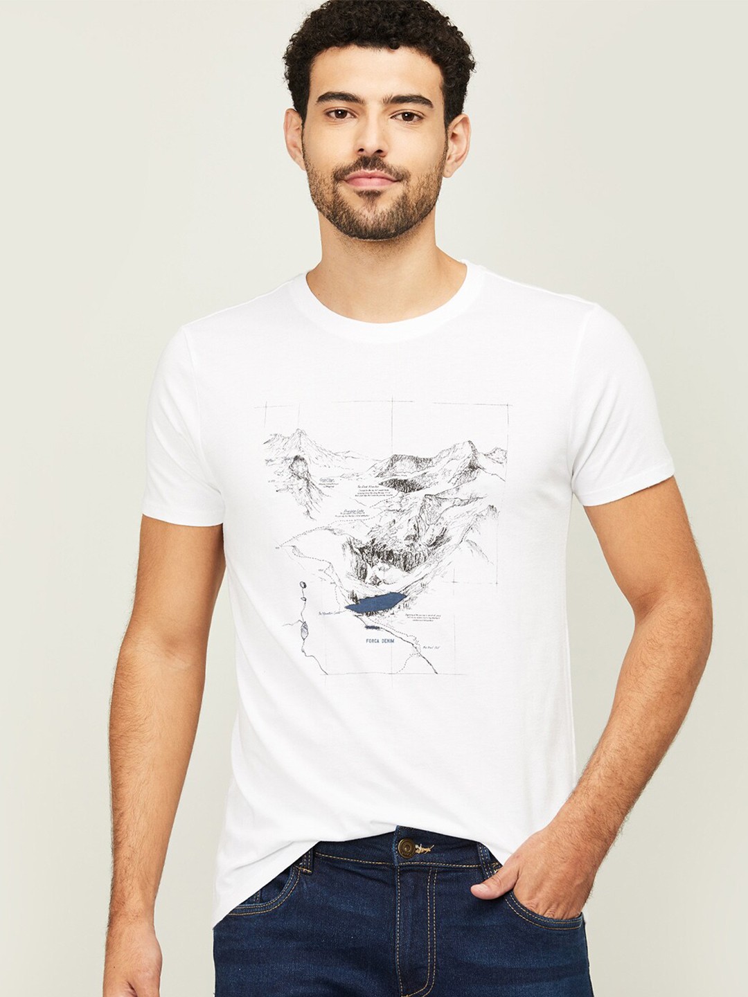 

Forca by Lifestyle Men White Printed Slim Fit T-shirt