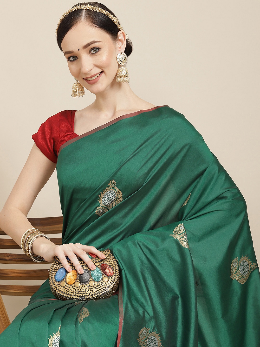 

Leeza Store Green & Red Ethnic Motifs Zari Silk Blend Banarasi Saree