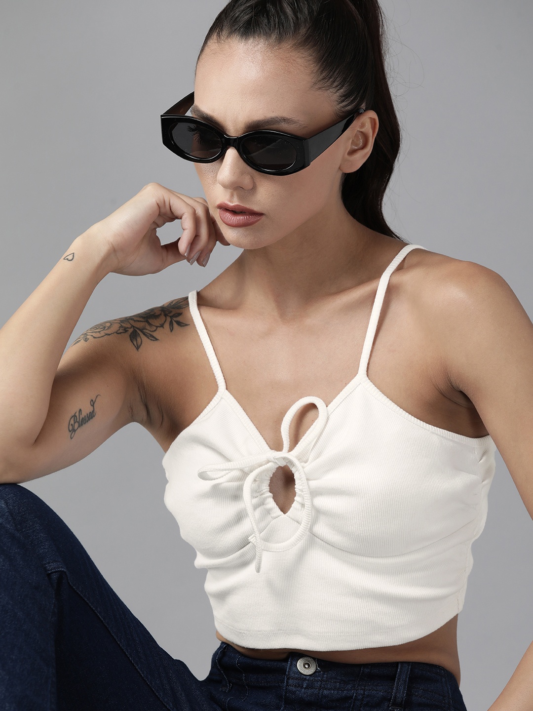 

Roadster White Solid Ruched Tie-Up Detail Crop Top