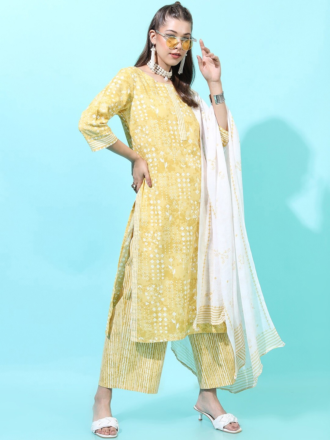 

Vishudh Women Woven Design Pure Cotton Kurta Set, Yellow