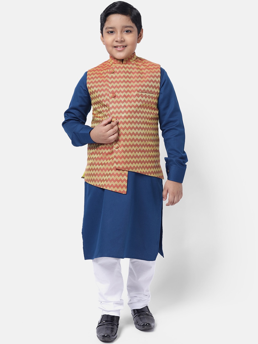 

NAMASKAR Boys Navy Blue Pure Cotton Kurta with Churidar & Nehru Jacket