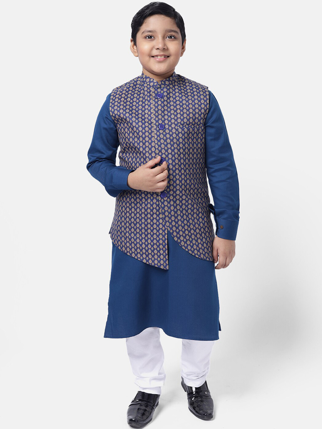 

NAMASKAR Boys Navy Blue Printed Pure Cotton Kurta with Churidar