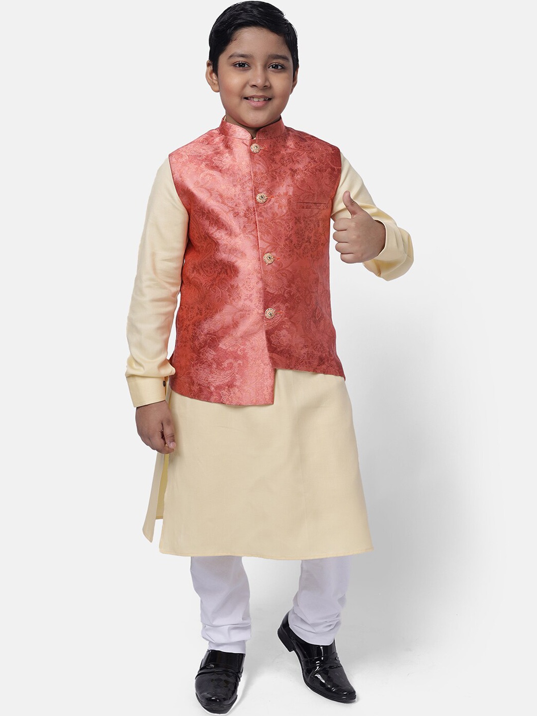 

NAMASKAR Boys Cream-Coloured Layered Pure Cotton Kurta with Pyjamas & Nehru Coat