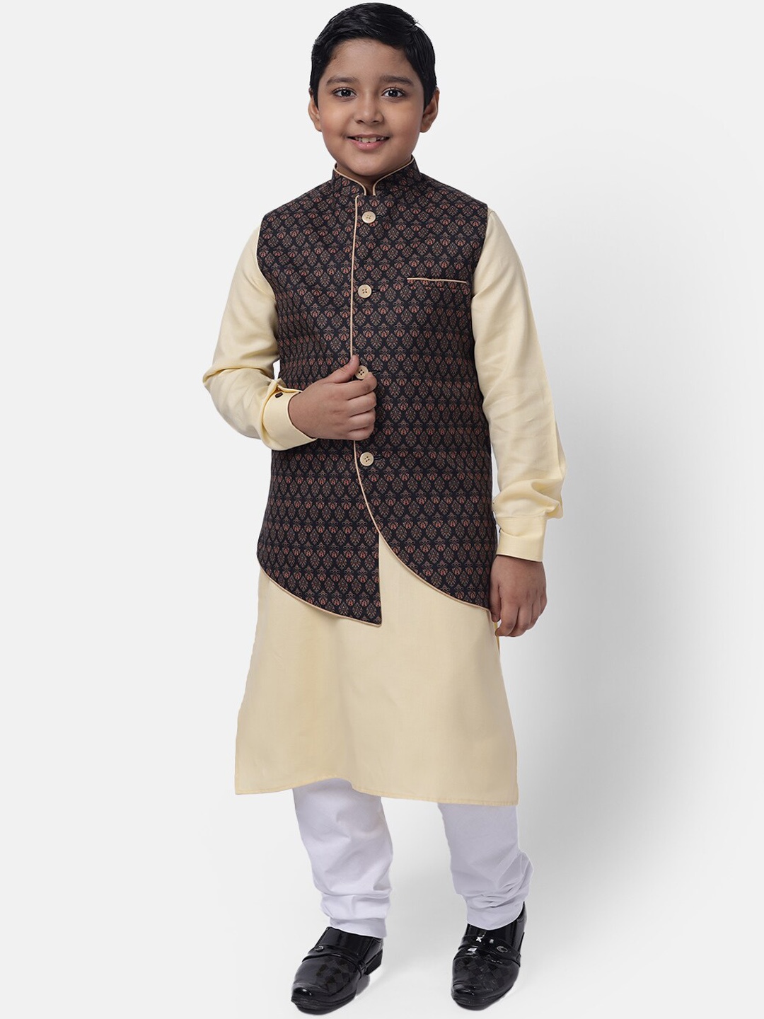 

NAMASKAR Boys Cream-Coloured Pure Cotton Kurta with Churidar