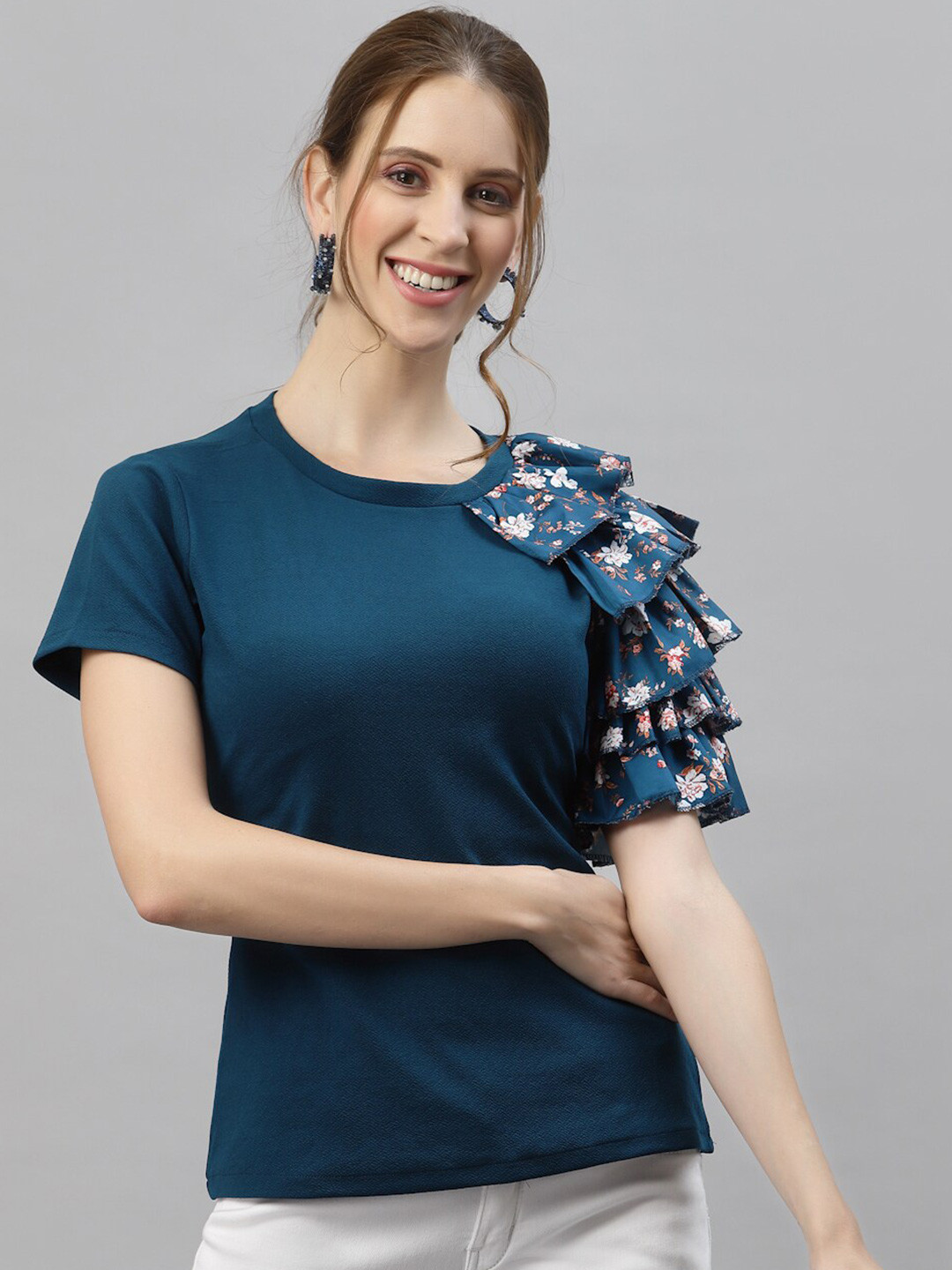 

Selvia Blue Solid Scuba Top