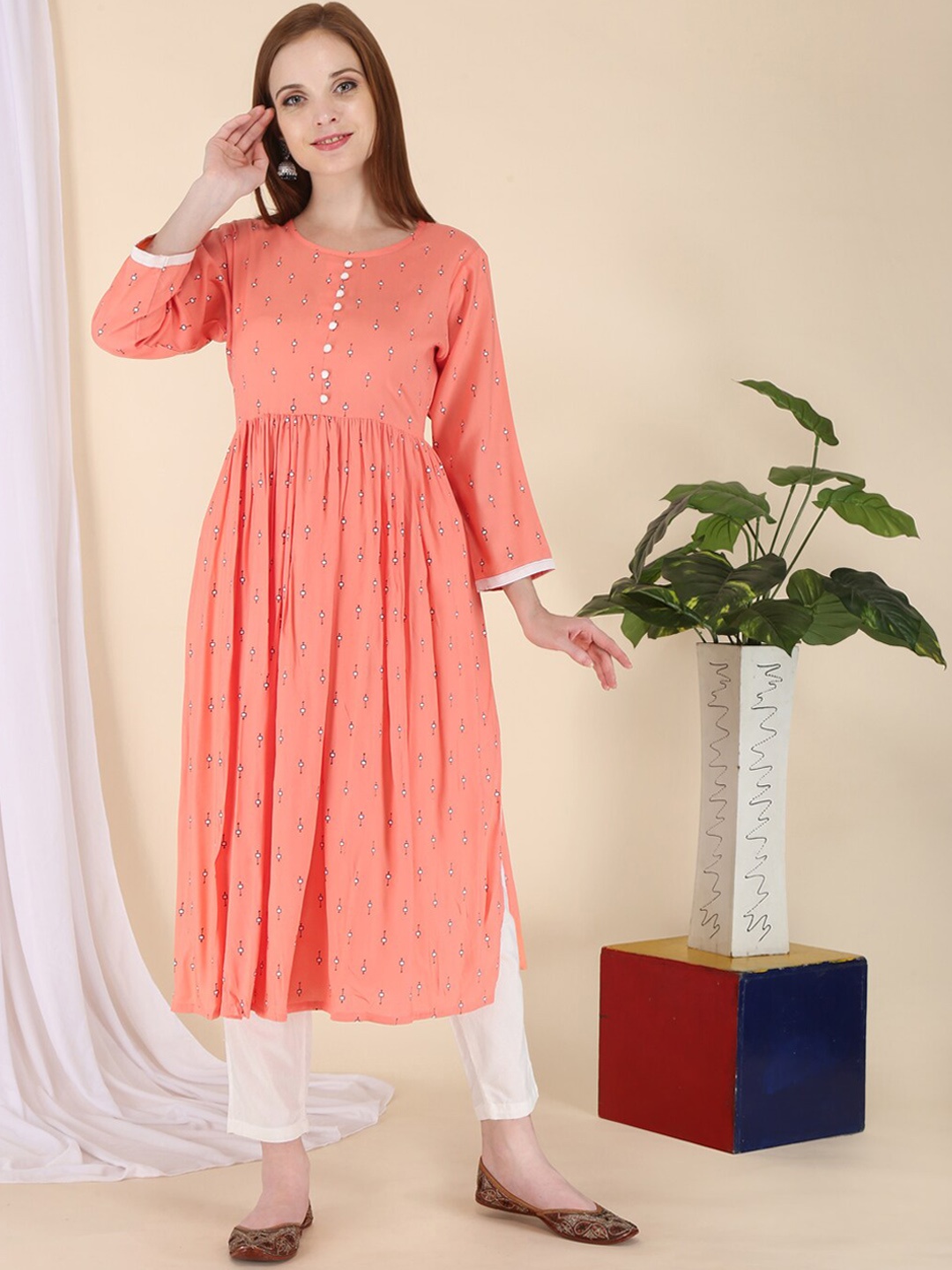 

ERISHA Women Peach-Coloured Mirror Work Floral Pathani Kurta