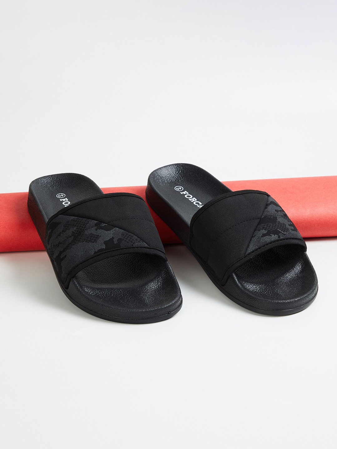 

Forca by Lifestyle Men Black & Grey Rubber Sliders