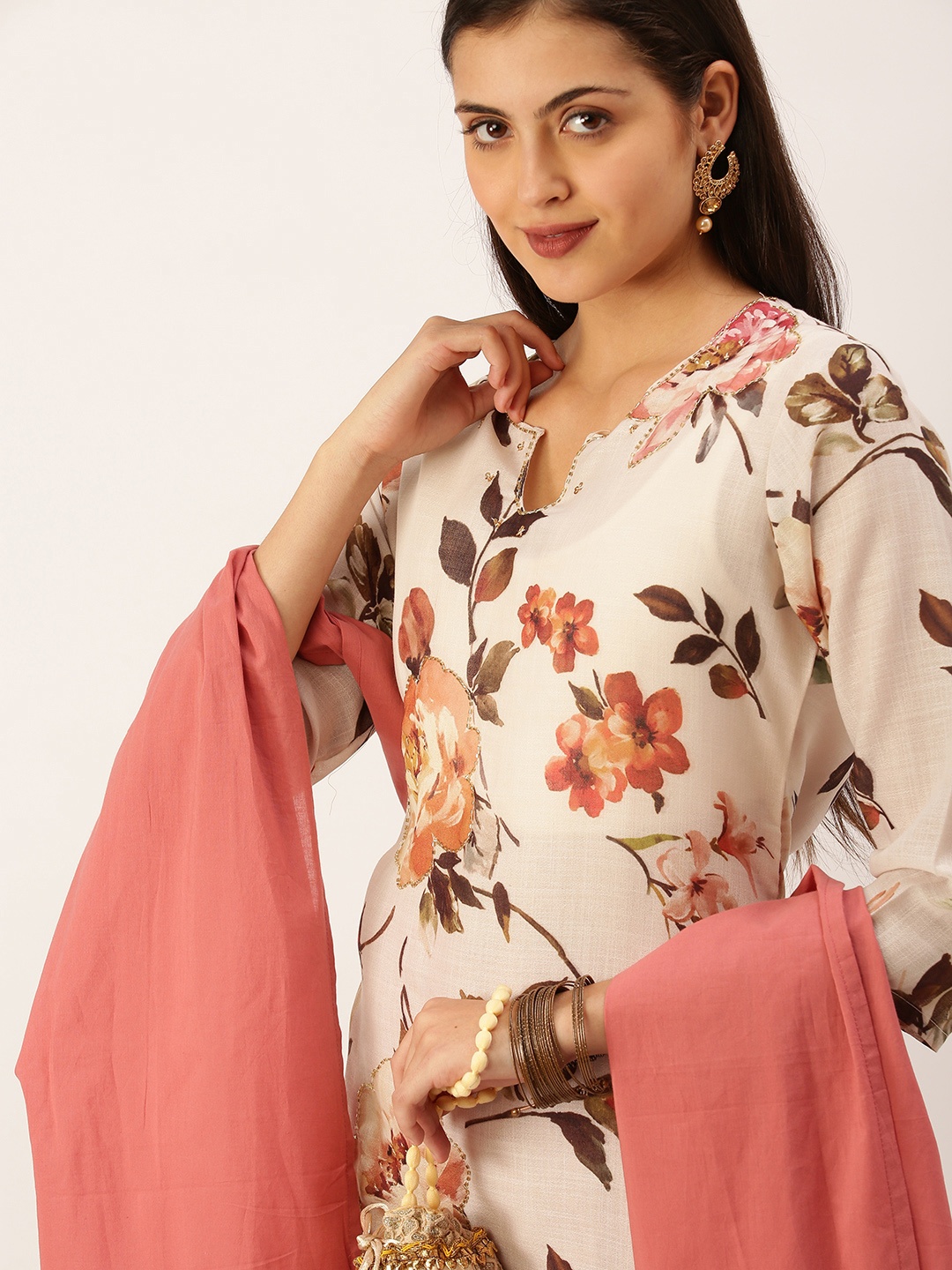 

SHOWOFF Women Cream-Coloured & Peach Floral Printed Kurta with Trousers & Dupatta