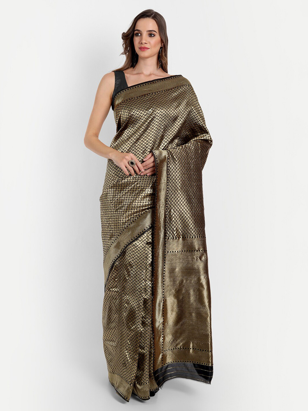 

ASPORA Black & Gold-Toned Woven Design Silk Blend Kanjeevaram Saree