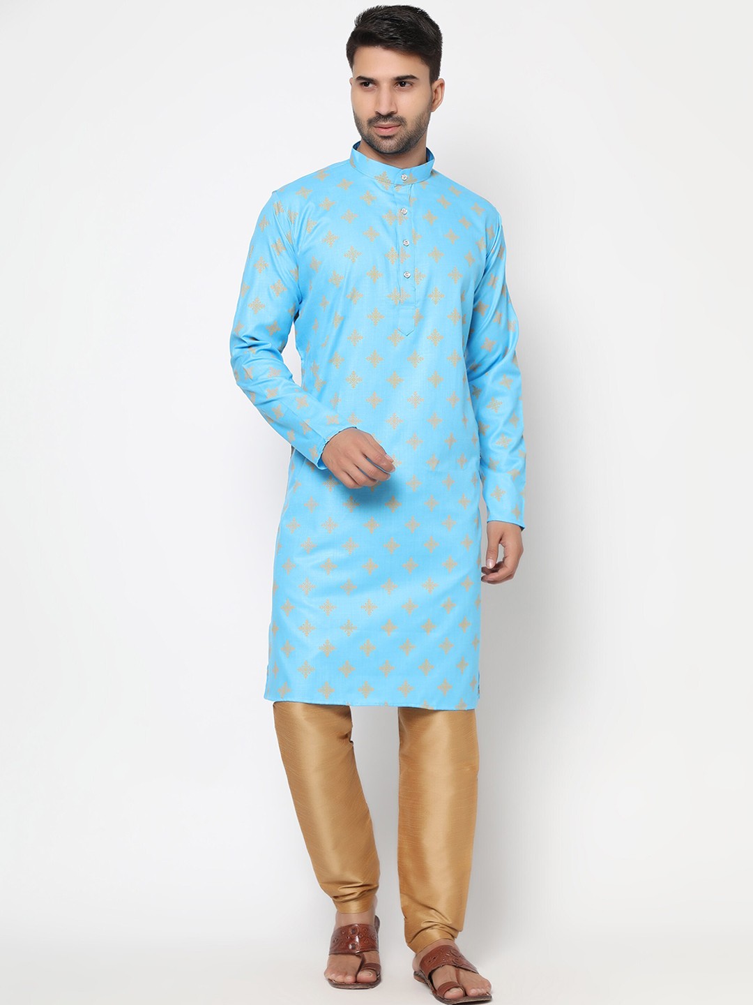 

RUDRAKSH Men Blue Printed Kurta with Churidar