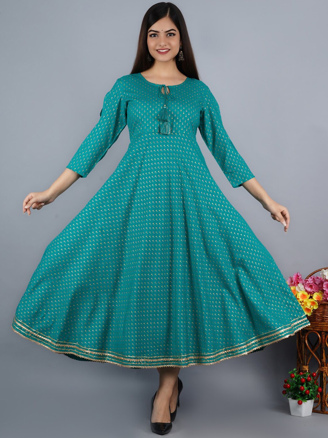 

KALINI Women Green Embroidered Cold-Shoulder Sleeves Anarkali Kurta