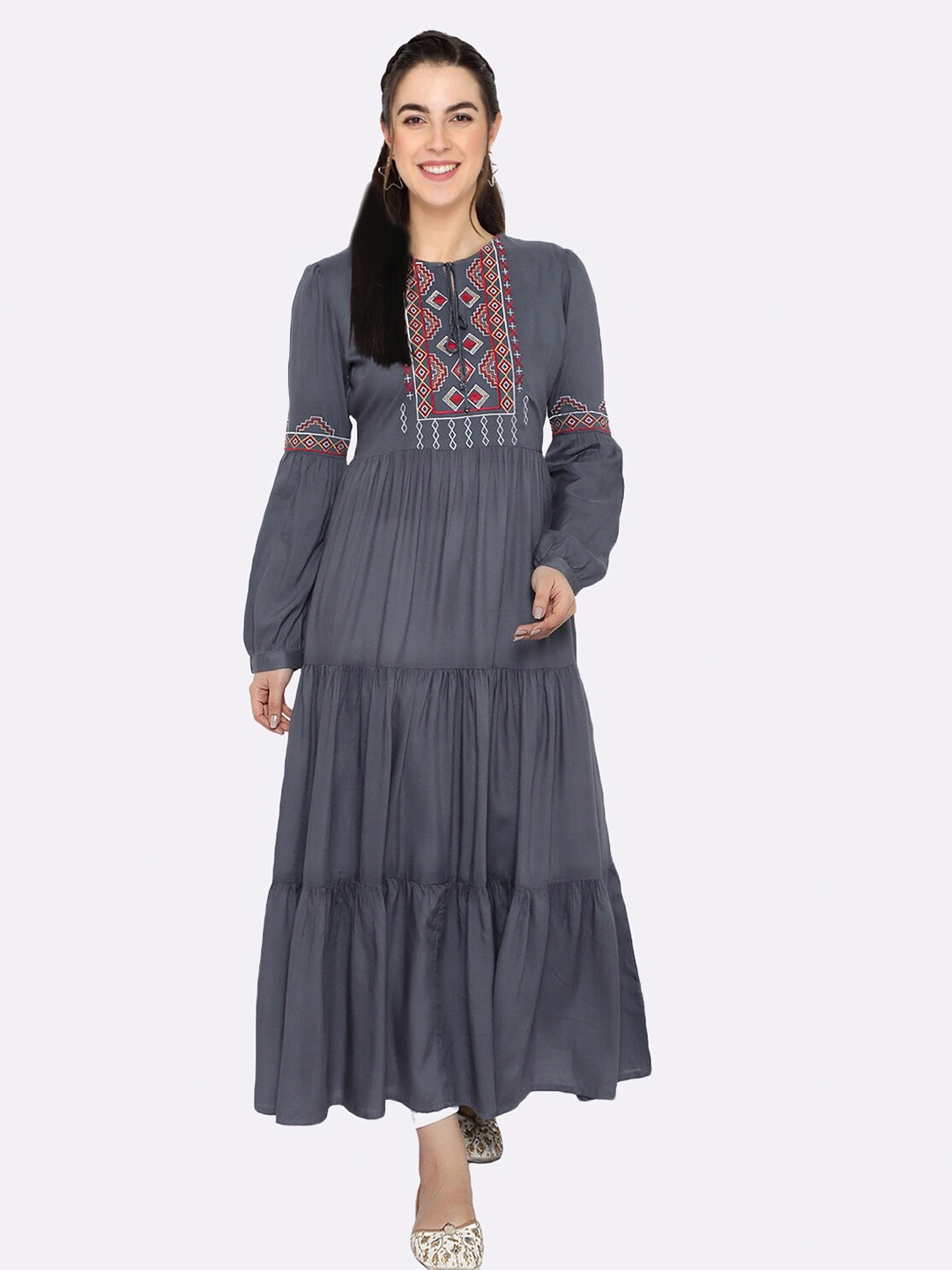 

shashvi Grey & Grey Geometric Embroidered Thread Work Thread Work Anarkali Kurti