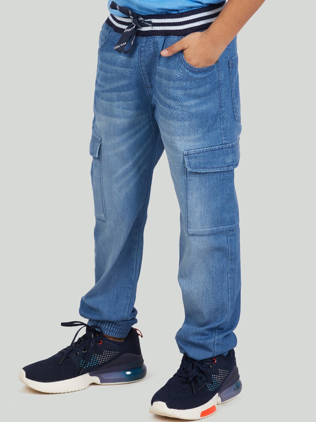 

Zalio Boys Blue Mildly Distressed Light Fade Jeans