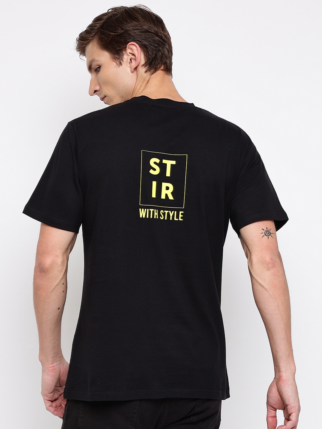

Belliskey Men Black Typography Printed T-shirt