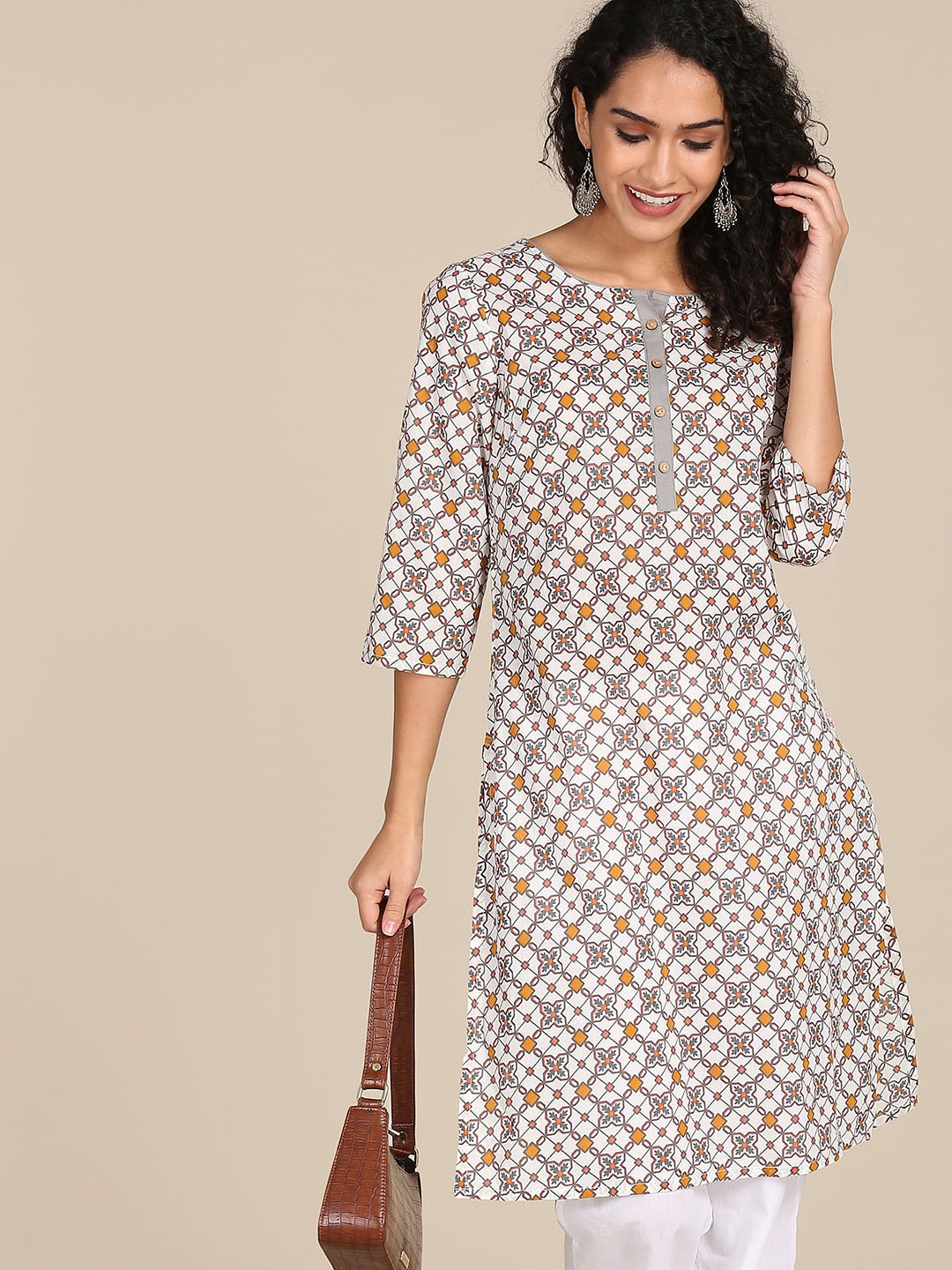 

Karigari Women White & bright gray Geometric Yoke Design Flared Sleeves Mirror Work Kurta