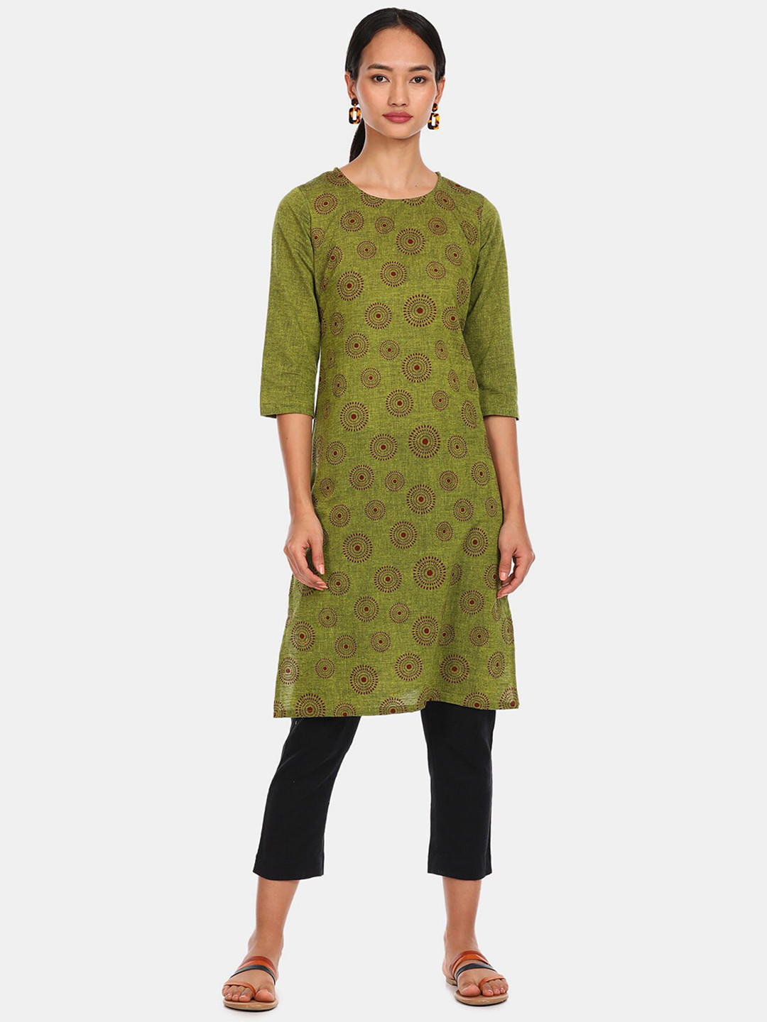 

Karigari Women Green Ethnic Motifs Embroidered Kurta