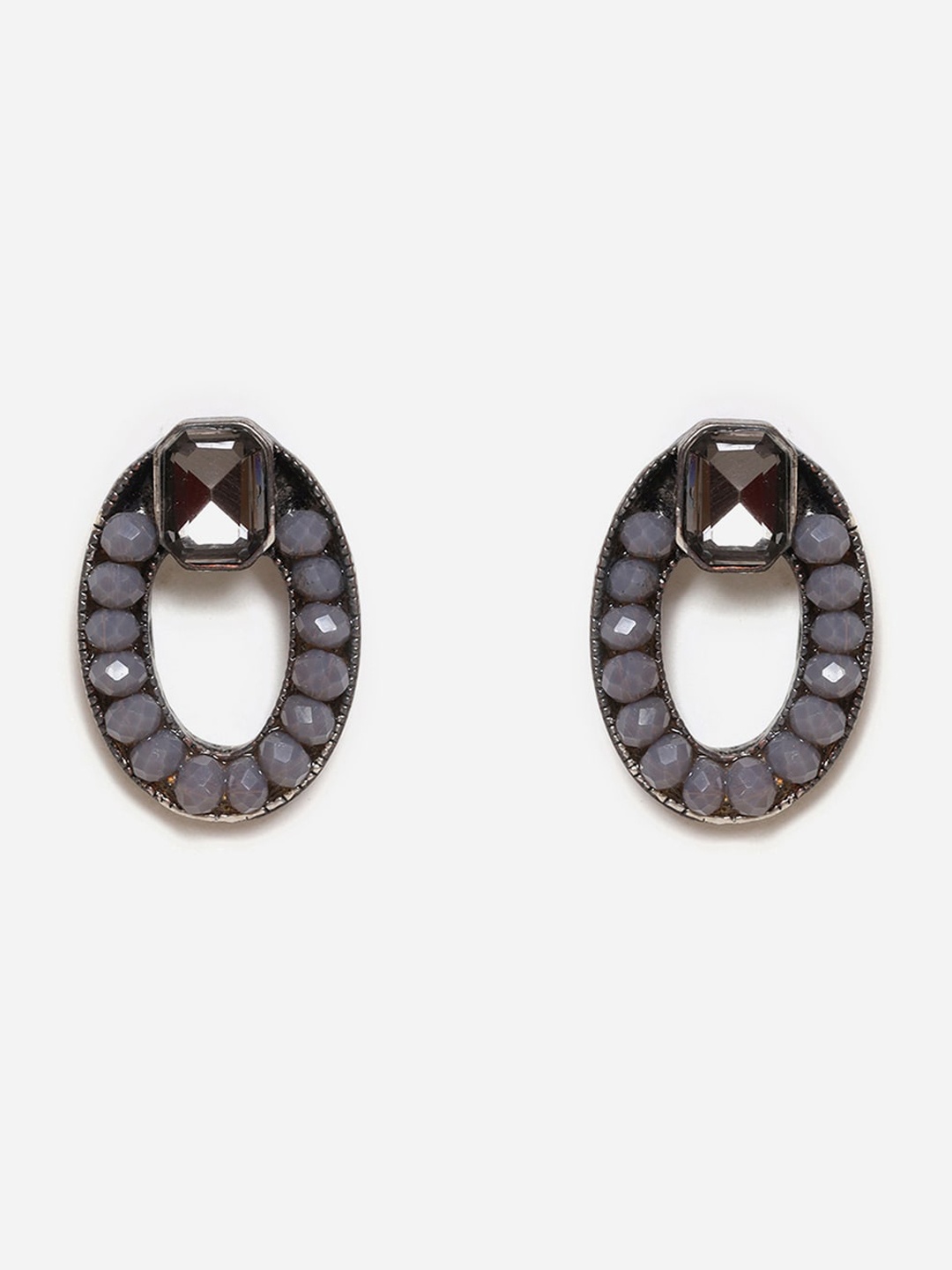 

W White Circular Studs Earrings