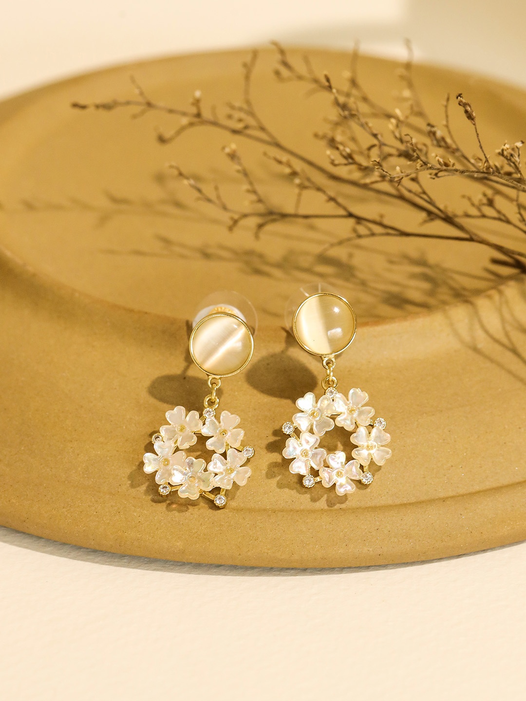 

W White Floral Drop Earrings