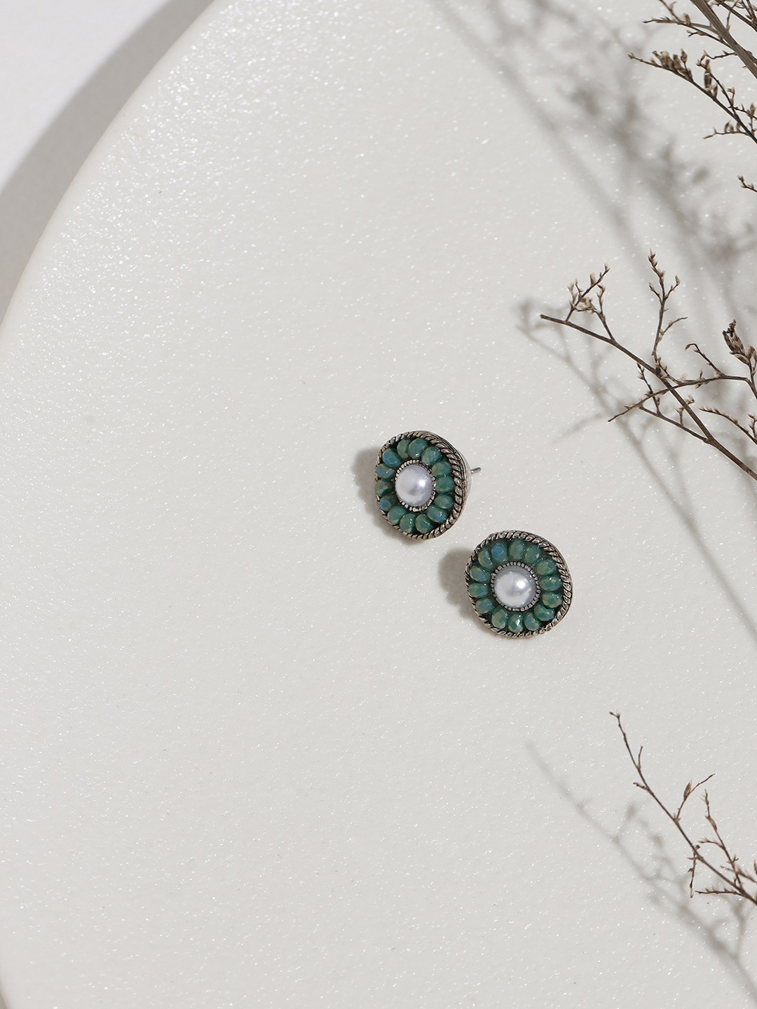 

W Grey Circular Studs Earrings