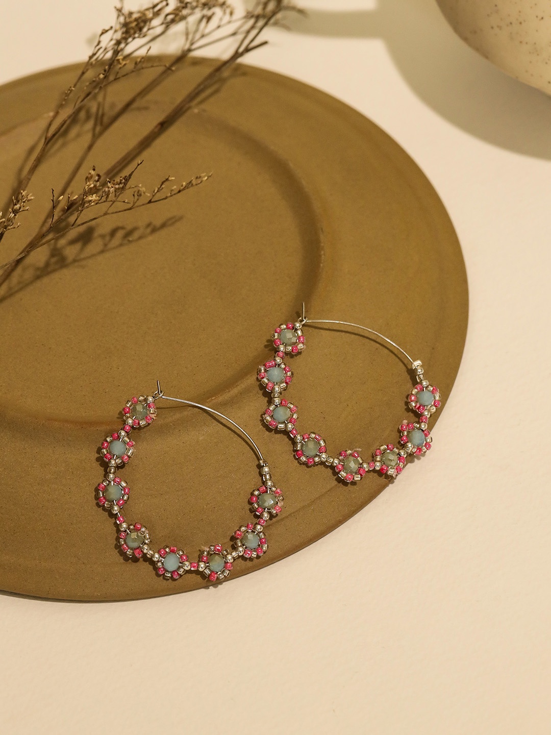 

W Pink Circular Hoop Earrings