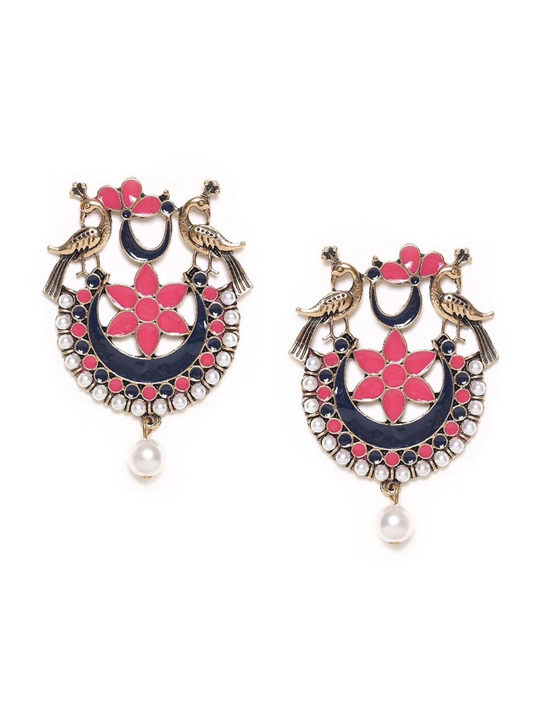 

W Pink Crescent Shaped Studs Earrings