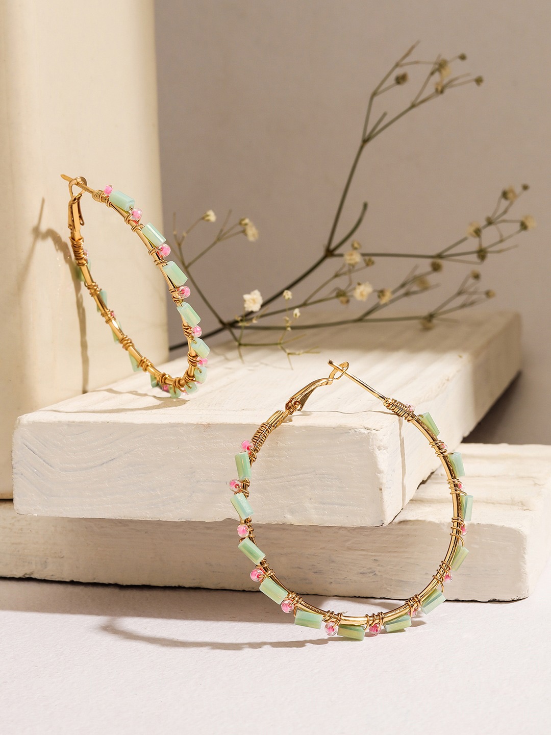 

W Green Circular Hoop Earrings