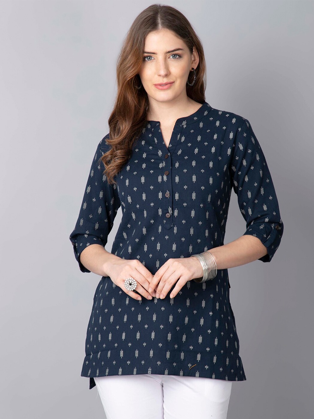 

Pistaa Navy Blue & Grey Geometric Printed Kurti