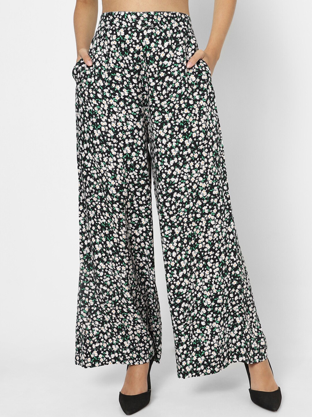 

VASTRADO Women Black & White Floral Printed Palazzos