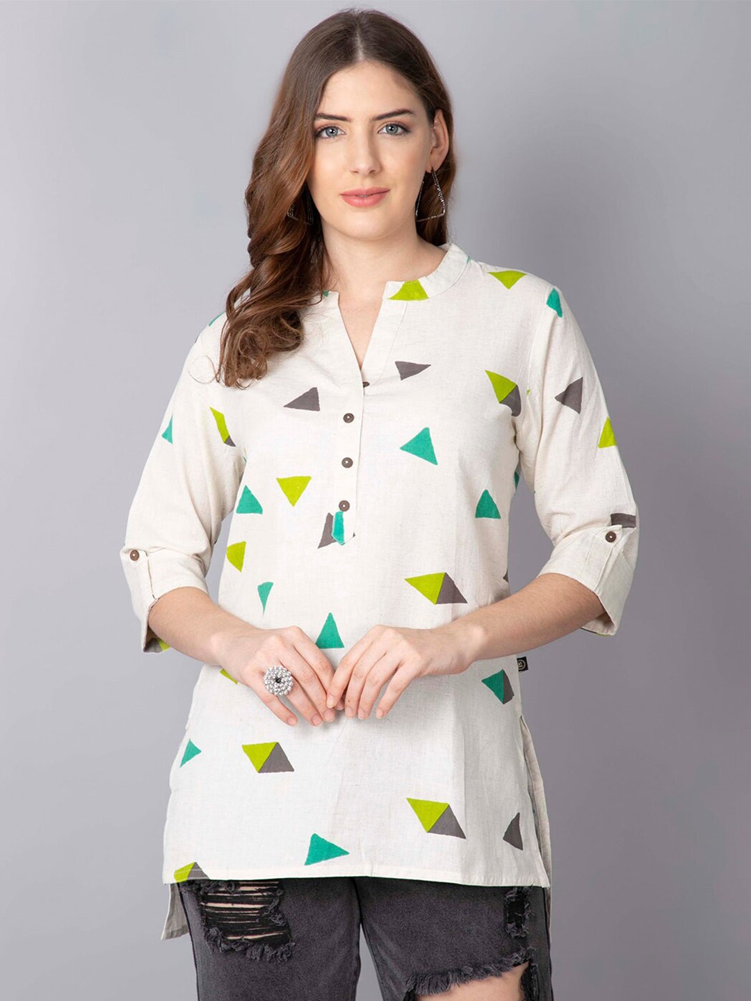 

Pistaa Green Geometric Printed Kurti