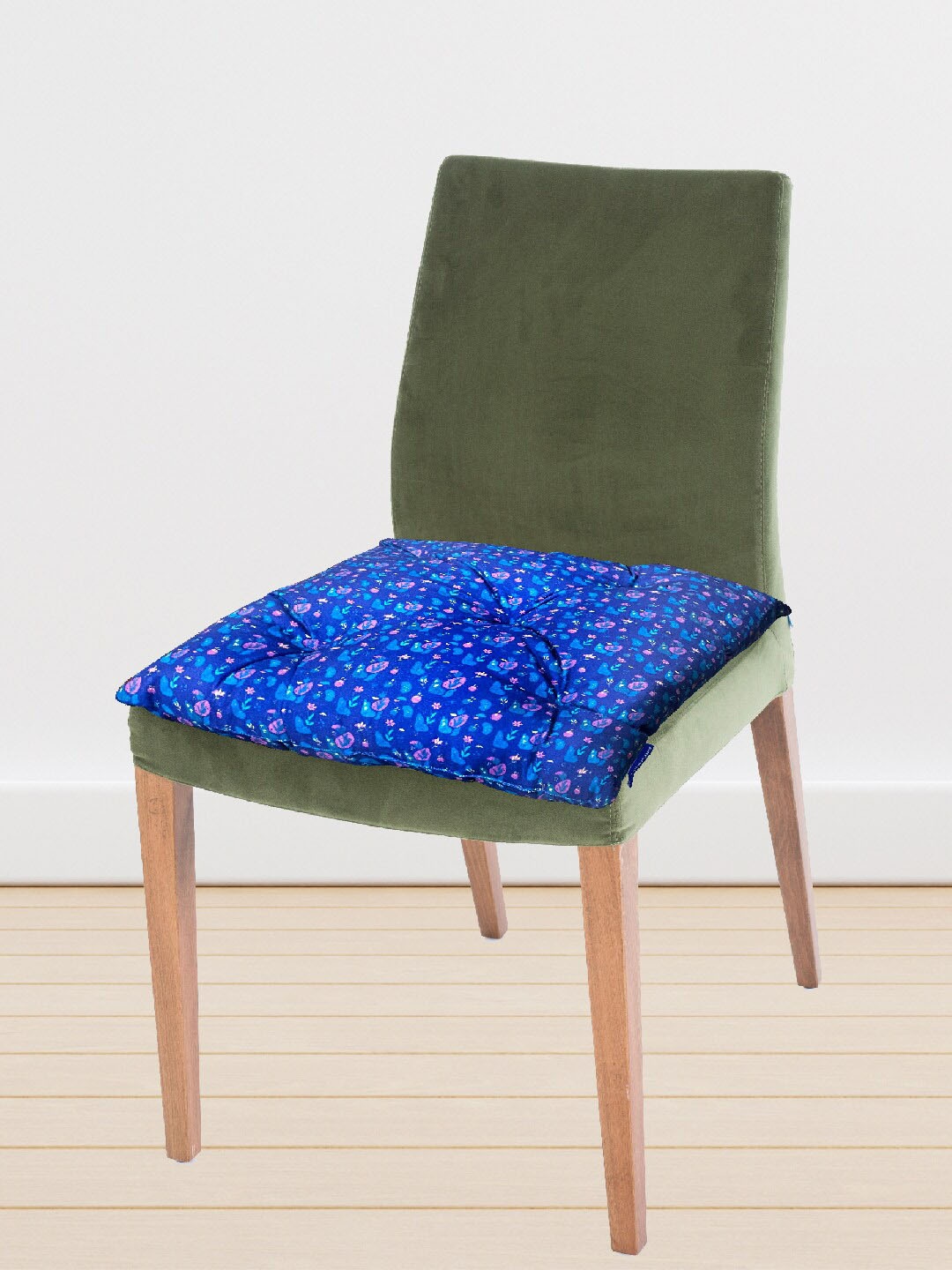 

Disney Blue Frozen Printed Velvet Chair Pad