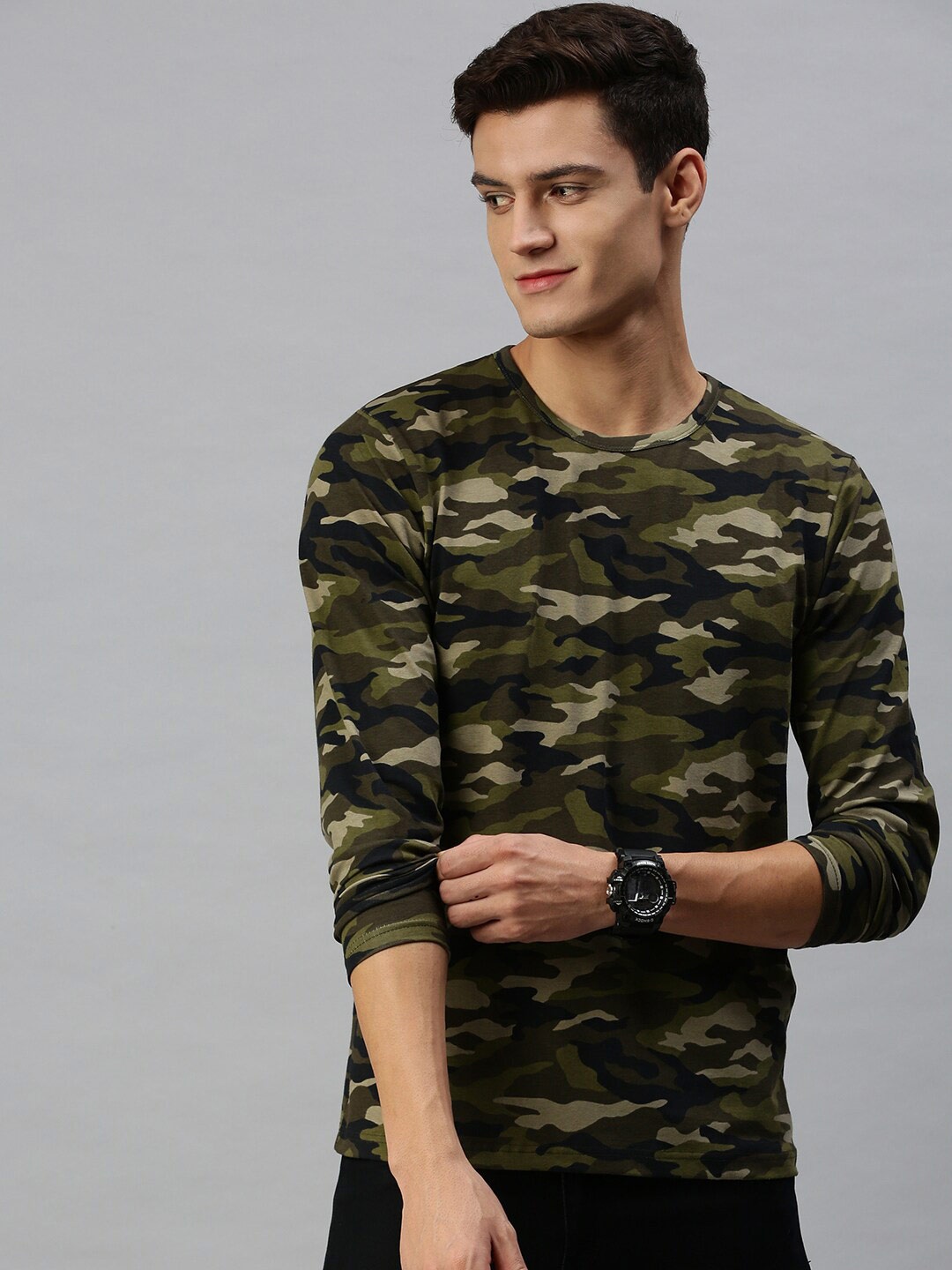 

PEPPYZONE Men Green Camouflage Striped Henley Neck T-shirt