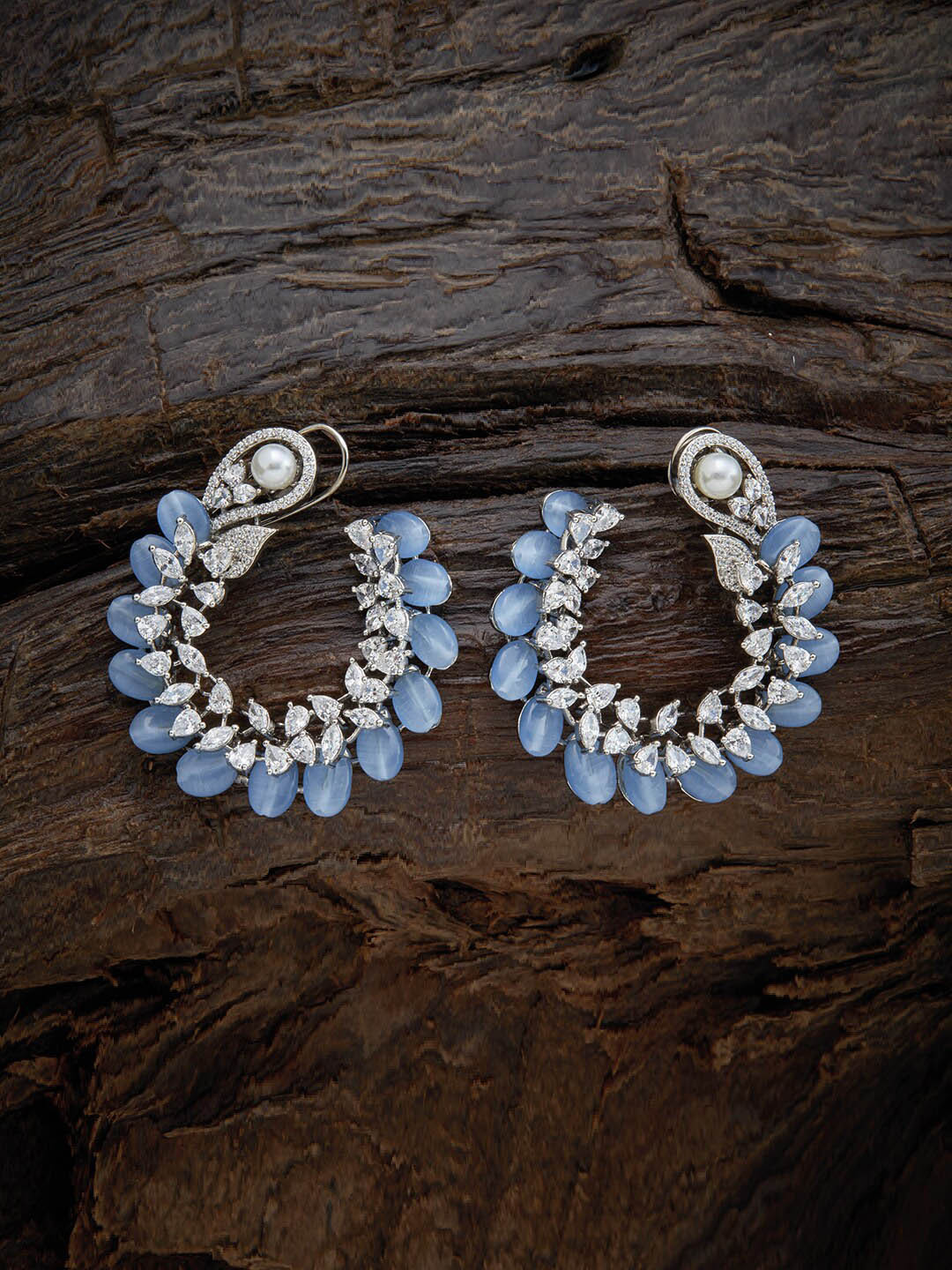 

Kushal's Fashion Jewellery Blue Floral Studs Earrings
