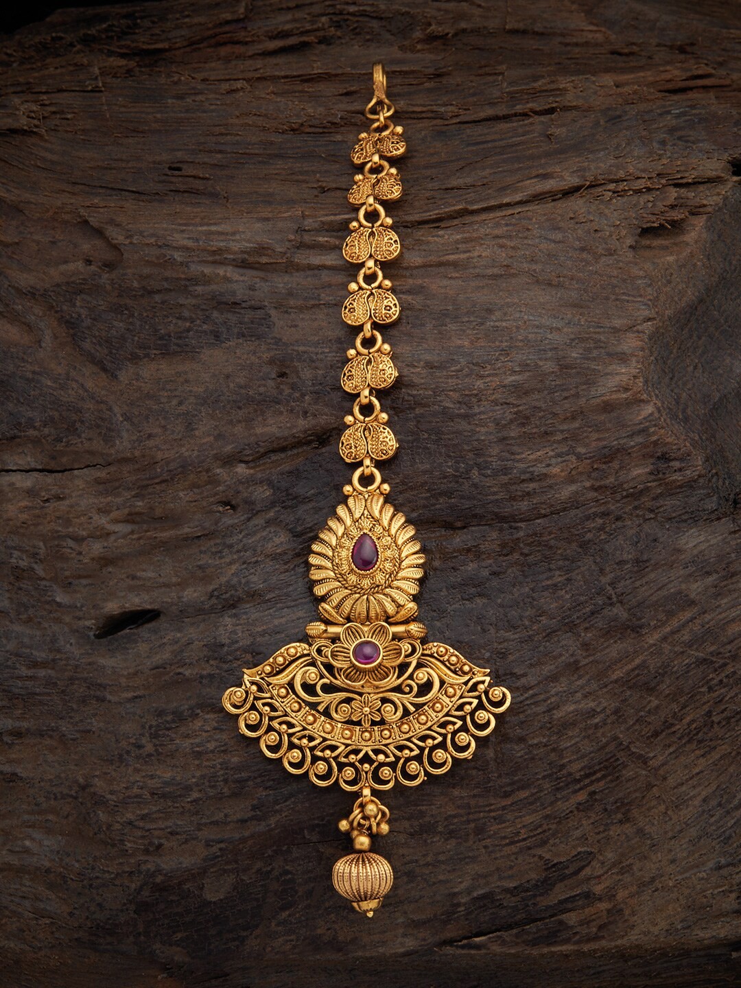

Kushal's Fashion Jewellery Gold-Toned & Magenta Stone Studded Maang Tikka