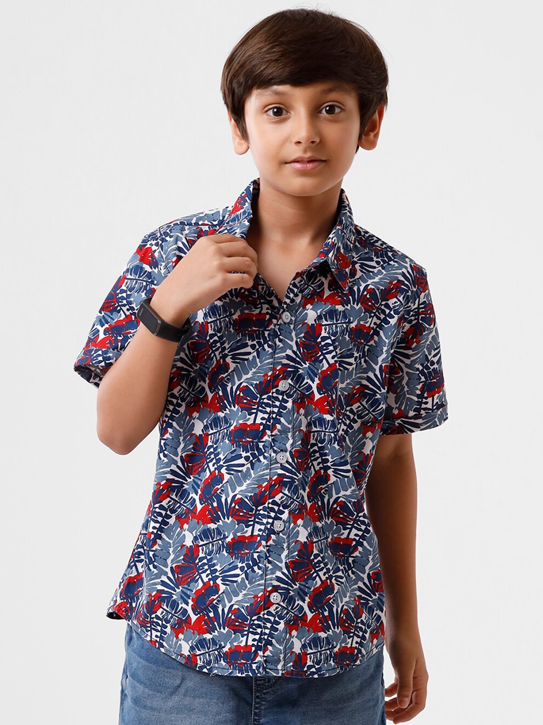 

PIPIN Teen Boys White Semi Sheer Conversational Printed Casual Shirt
