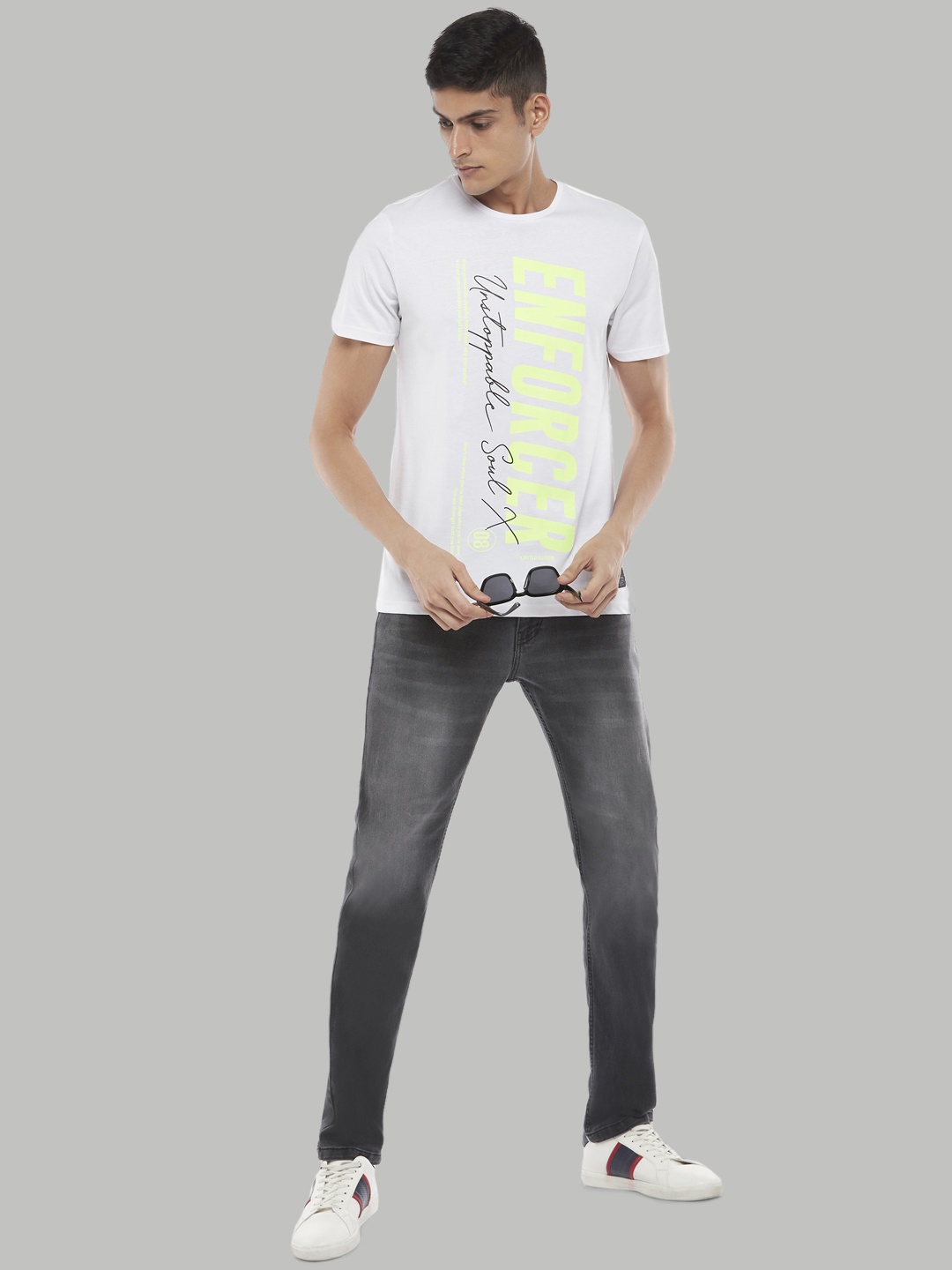 

People Men White Printed Raw Edge T-shirt