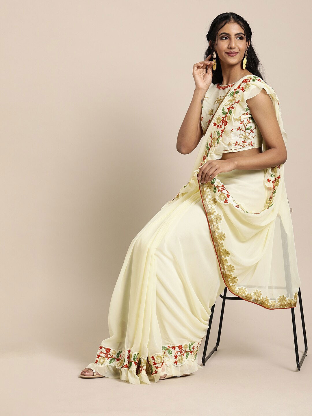 

SHAVYA Cream & Green Floral Embroidered Pure Georgette Saree