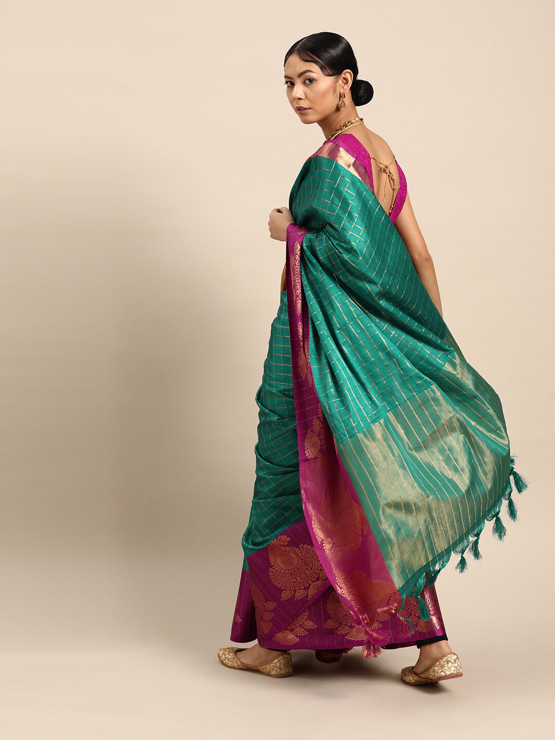 

SHAVYA Sea Green & Pink Checked Zari Silk Blend Banarasi Saree