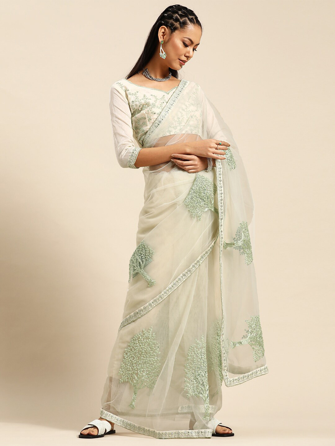 

SHAVYA Beige & Gold-Toned Embellished Sequinned Supernet Saree