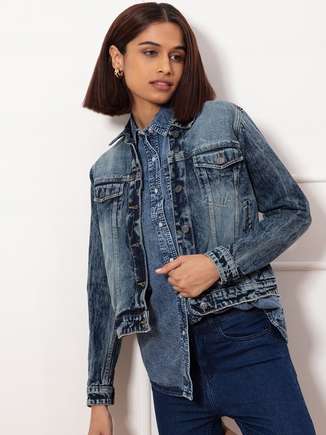 

20Dresses Women Blue Washed Denim Jacket with Embroidered